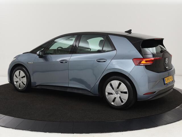 Volkswagen ID.3 Life 58 kWh | Stoel & Stuurverwarming | Adaptive cruise | Carplay | Navigatie | PDC | Climate control | Sfeerverlichting
