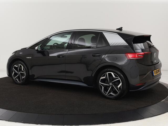 Volkswagen ID.3 First Plus 58 kWh | Trekhaak | Stoel & stuurverwarming | Camera | Adaptive cruise | Matrix LED | Carplay | Keyless | Navigatie