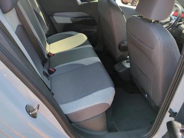 Volkswagen ID.3 First Plus 204 PK 58 kWh / LED / Navigatie / Climate control / Camera / Donker glas / 19"LMV