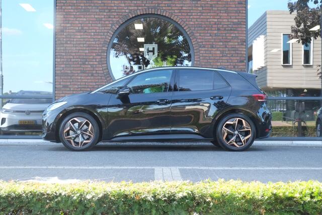 Volkswagen ID.3 Pro S Limited Edition 77 kWh Panoramadak, 360° Camera, ACC, Dodehoek detectie