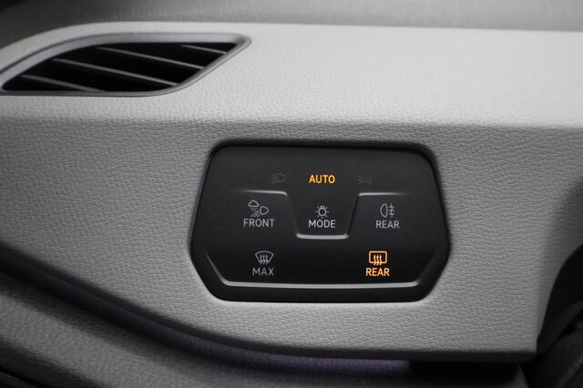 Volkswagen ID.3 First Max 58 kWh | Panoramadak | Matrix LED | Trekhaak