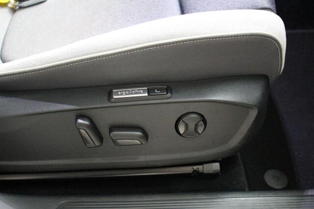 Volkswagen ID.3 Tech 58 kWh | 150kW / 204 PK Panoramadak | El. stoelverstelling | Camera | Warmtepomp