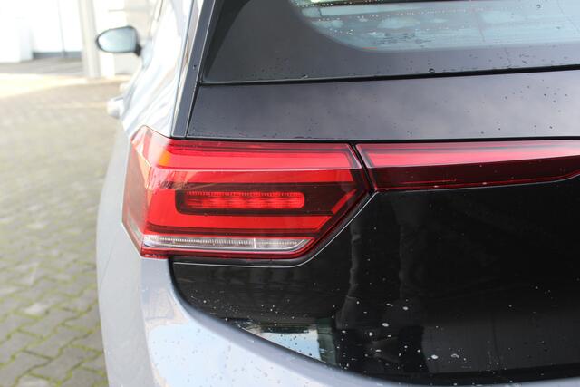 Volkswagen ID.3 Pure 45 kWh | Incl. 12 maanden garantie | Apple Carplay/Android Auto | Navigatie | Climate control | Cruise control adaptief | Lichtmetalen velgen | Parkeersensoren | Bluetooth | Airco