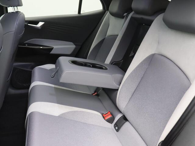 Volkswagen ID.3 Pro 58 kWh 204PK Aut. SOH 89%, Warmtepomp, Matrix LED-Verlichting, Stoel-Stuurverwarming, Keyless, Achteruitrijcamera, Navi, 18" LM Velgen
