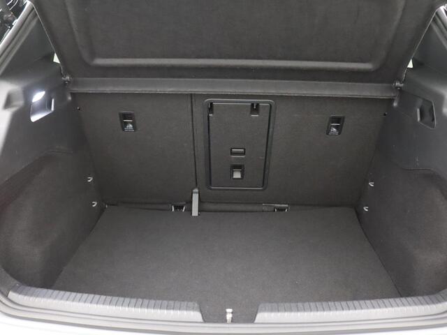 Volkswagen ID.3 Pro 58 kWh 204PK Aut. SOH 89%, Warmtepomp, Matrix LED-Verlichting, Stoel-Stuurverwarming, Keyless, Achteruitrijcamera, Navi, 18" LM Velgen