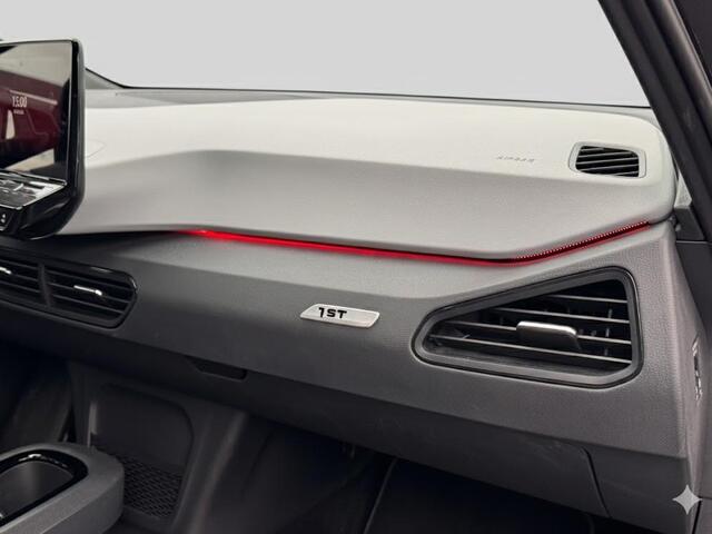 Volkswagen ID.3 First Plus 58 kWh 204PK | Climate control | Achteruitrijcamera | Stoelverwarming |