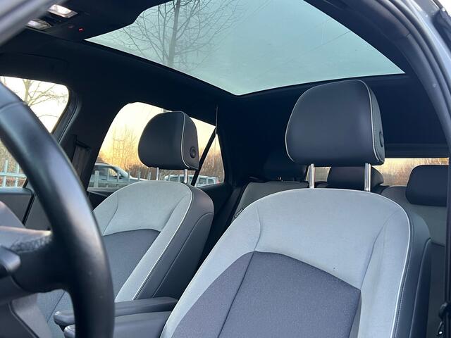 Volkswagen ID.3 Pro Business 58 kWh 204pk Panoramadak Matrix Led Camera