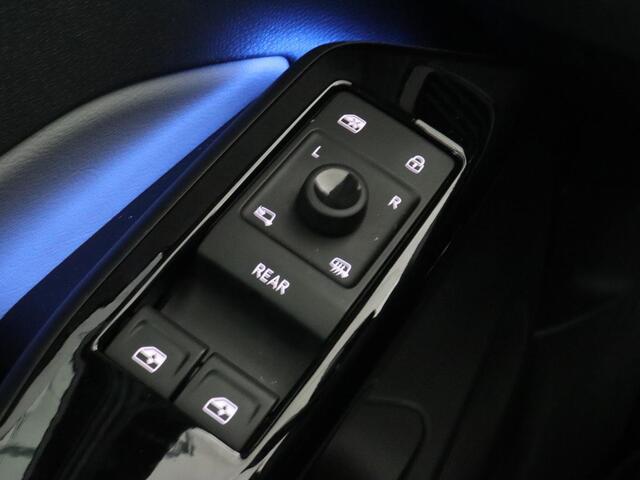 Volkswagen ID.3 First Plus 58 kWh | Stoelverwarming | Adaptive cruise | Matrix LED | Camera | Carplay | Sfeerverlichting | Navigatie | Keyless | Stuurverwarming