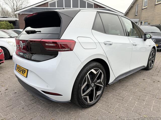 Volkswagen ID.3 First Plus 58 kWh Camera, Trekhaak, 19''Lmv