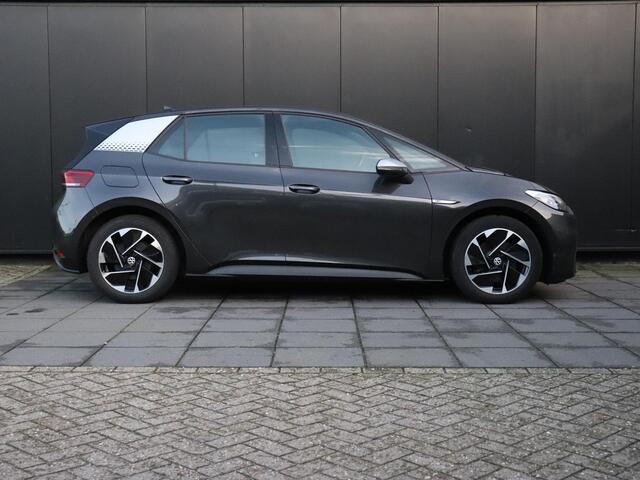 Volkswagen ID.3 First 58 kWh | PDC | CRUISE | NAVI | APPLE CARPLAY | STOEL/STUURVERW. |