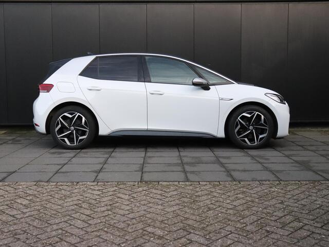 Volkswagen ID.3 First Plus 58 kWh | CAMERA | CRUISE | NAVI | APPLE CARPLAY | STOEL/STUURVERW. |
