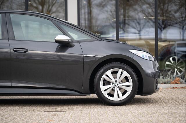 Volkswagen ID.3 First 58 kWh | Adapt. Cruise | Navi | Stoelverw. | PDC V+A | 18"