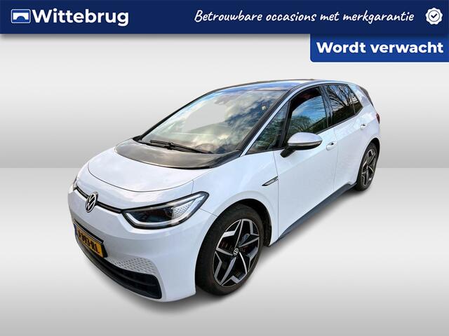Volkswagen ID.3 First Plus 204PK 58 kWh / Zwart Dak / LED / Navigatie / Camera / Haak+ / 19" LMV
