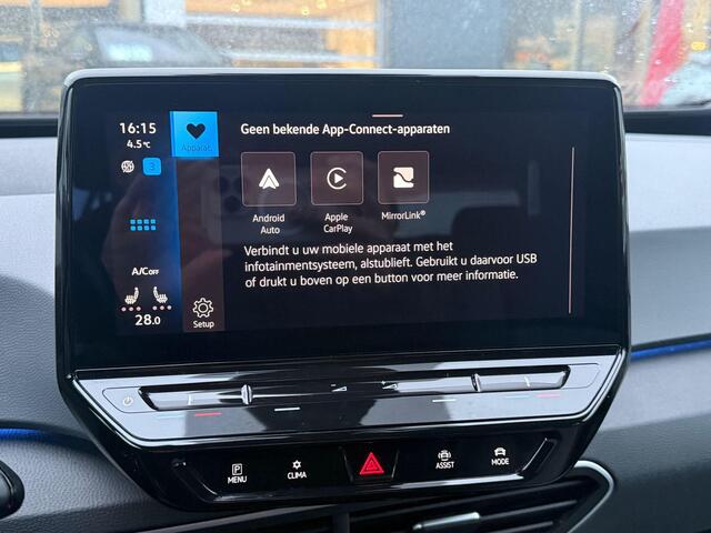 Volkswagen ID.3 Life 58 kWh 204PK | Parkeersensoren voor + achter | Sfeerverlichting | Navigatie | Stoelverwarming