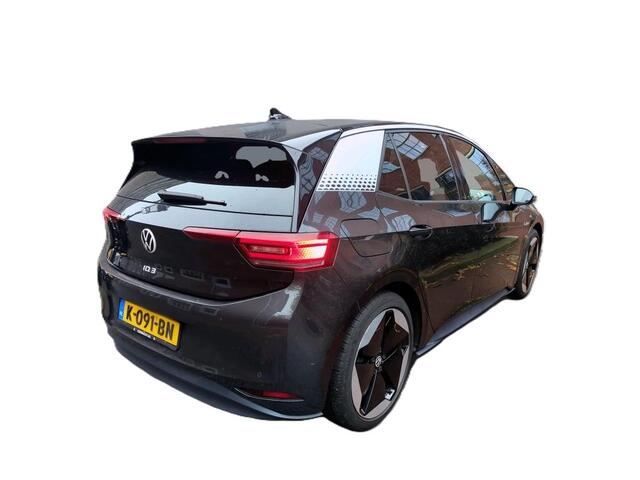 Volkswagen ID.3 First Max 58 kWh | Panoramadak | Stuur / Stoel verwarming