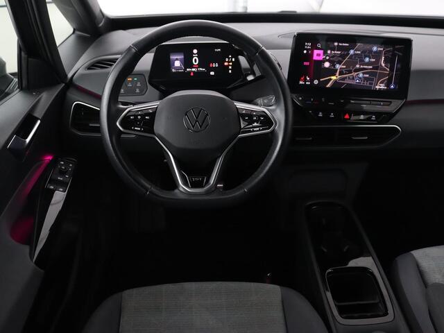 Volkswagen ID.3 First 58 kWh | Stoel & stuurverwarming | Adaptive cruise | Camera | Carplay | Navigatie | Full LED | Parkeerhulp | 18" lichtmetalen velgen