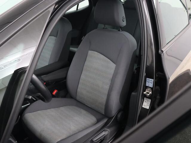 Volkswagen ID.3 First 58 kWh | Stoel & stuurverwarming | Adaptive cruise | Camera | Carplay | Navigatie | Full LED | Parkeerhulp | 18" lichtmetalen velgen