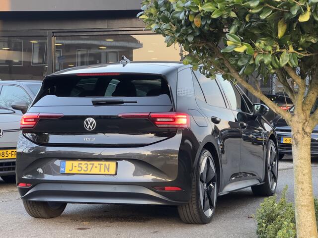 Volkswagen ID.3 First Max 58 kWh PANODAK NAVI CAMERA APPLE-CARPLAY LED LMV-20INCHE PDC