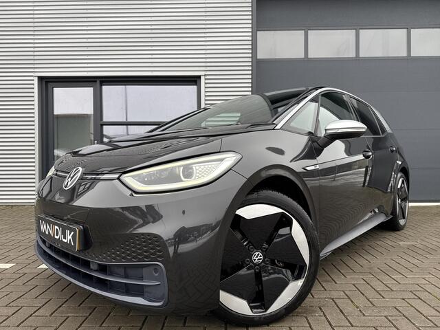 Volkswagen ID.3 First Max 58 kWh ?SOH 93.3% ?Panoramadak ?Matrix LED ?Full LED ?Stuur- Stoelverwarming ?Sfeerverlichting ?Navigatie ?Camera ?Lichtmetaal 20" ?Parkeersensoren