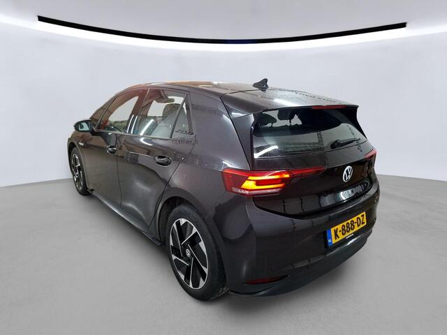 Volkswagen ID.3 First 58 kWh / PARK. SENSOREN/ LED/ NAVI/ STOELVERWARM./ ADAPT. CRUISE/ CLIMA/ 18" LMV