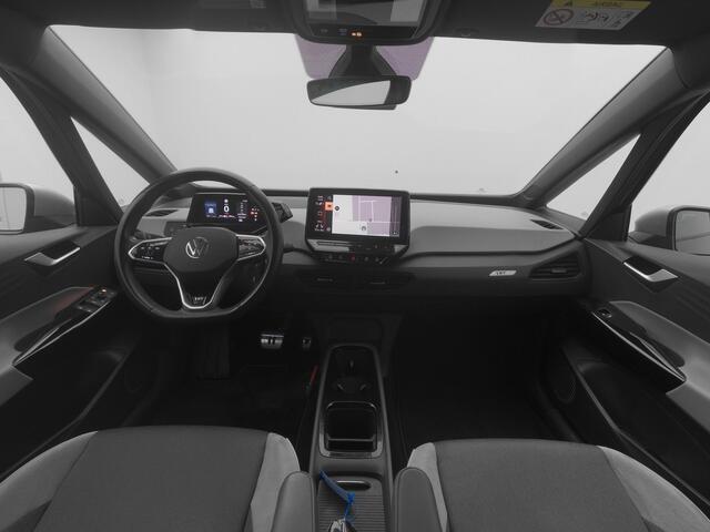 Volkswagen ID.3 First Plus 58 kWh | CAMERA | ADAPTIVE | STOEL- EN STUURVERW.