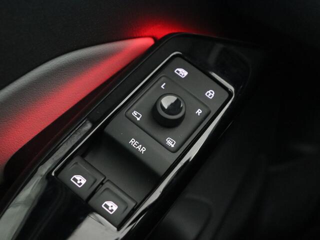 Volkswagen ID.3 First Plus 58 kWh | Stoel & stuurverwarming | Camera | Adaptive cruise | Sfeerverlichting | Carplay | Navigatie | Matrix LED | Parkeerhulp | Sfeerverlichting | Climate control