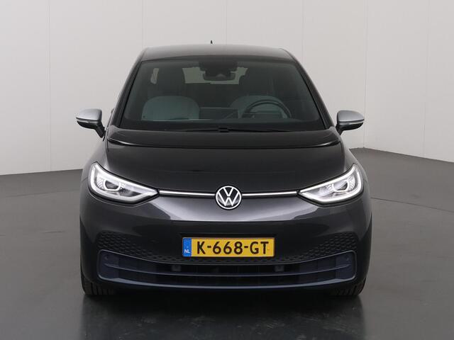 Volkswagen ID.3 First Plus 58 kWh | SOH 94% | Adaptieve Cruise Control | Stuur/Stoelverwarming | Rijassistentie-Pakket | Navigatie Discover Pro | IQ Light | Apple CarPlay/Android Auto | Camera |