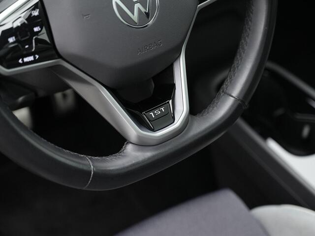 Volkswagen ID.3 First Max 58 kWh 204 pk | SOH 86% | Panoramadak | Head-up display | Elektr. verstelbare stoelen | IQ Light | Stuur-/stoelverwarming | Achteruitrijcamera