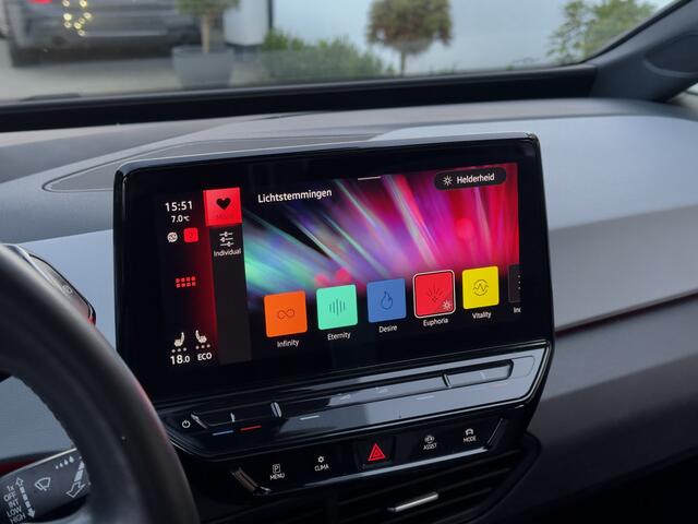 Volkswagen ID.3 First Max 58 kWh PANODAK NAVI CAMERA APPLE-CARPLAY LED LMV-20INCHE PDC