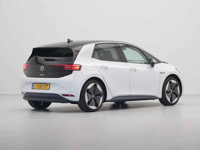 Volkswagen ID.3 First Max 58 kWh 204pk Trekhaak Panorama Navigatie Camera Stoel/Stuurverwarming