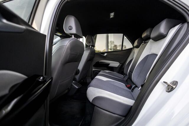 Volkswagen ID.3 First Plus 58 kWh | NL Auto | Camera | Matrix LED