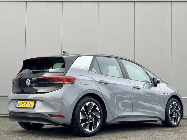 Volkswagen ID.3 First 58 kWh - 92.3% accu - trekhaak - nap! -