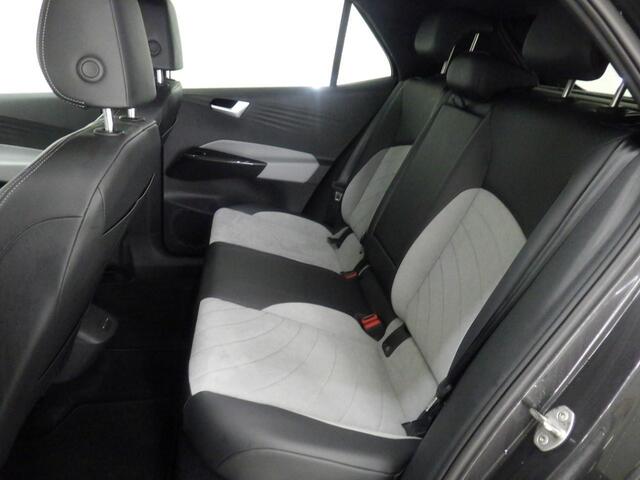 Volkswagen ID.3 Pro Edition 58 kWh | Stoel- & Stuurwielverwarming | Navi |