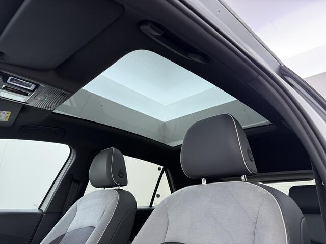 Volkswagen ID.3 First MAX 62kWh SOH 90% Panoramadak Ergo Active Stoelen Navi Pro Ecc Adap.Cruise Heads-Up Display Camera Pdc Lmv 20" Apple Carplay Android Auto Origineel Nederlandse Auto Zeer luxe uitvoering