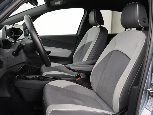 Volkswagen ID.3 Business 58 kWh | Stoel & stuurverwarming | Matrix LED | Carplay | Camera | Adaptive cruise | Keyless | Navigatie | Parkeerhulp | Bluetooth