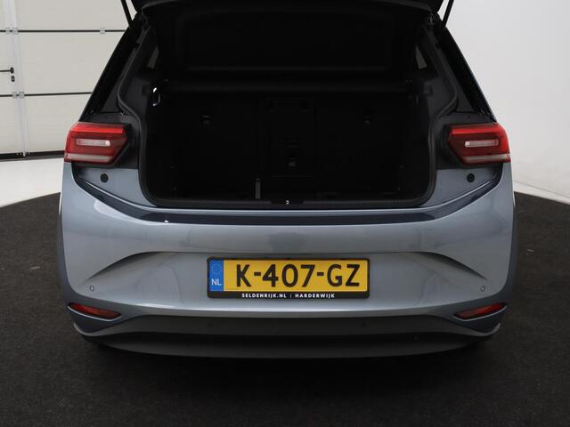 Volkswagen ID.3 Business 58 kWh | Stoel & stuurverwarming | Matrix LED | Carplay | Camera | Adaptive cruise | Keyless | Navigatie | Parkeerhulp | Bluetooth