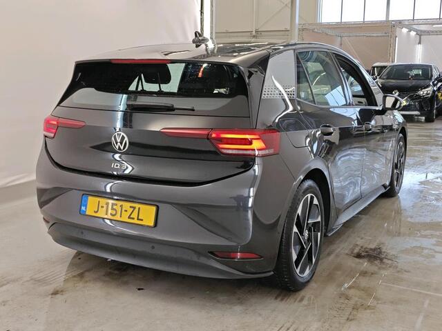 Volkswagen ID.3 First 58 kWh 1e Eigenaar | Volledig Onderh | BTW | NL-Auto | Winterpack | Navi | AF Trekhaak | Carplay | Bots | Ad Cruise | Climate | DAB | Hill-Hold | Keyless | Full Led | PDC