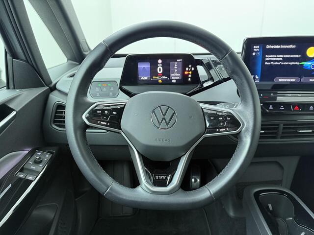 Volkswagen ID.3 First Plus 58 kWh | 204 PK | SoH 87% | Navigatiesysteem | Matrix LED koplampen | Keyless | 19" LM velgen |