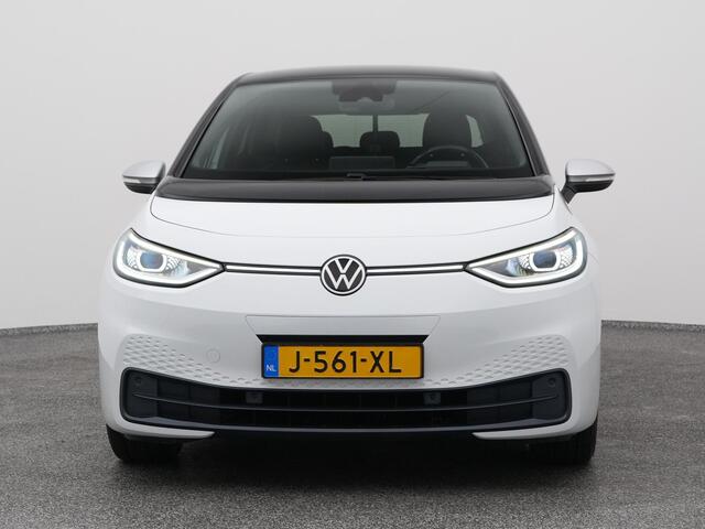 Volkswagen ID.3 First Plus 58 kWh | CAMERA | VULCANO LEDER | ADAPTIVE | STOEL- EN STUURVERW.