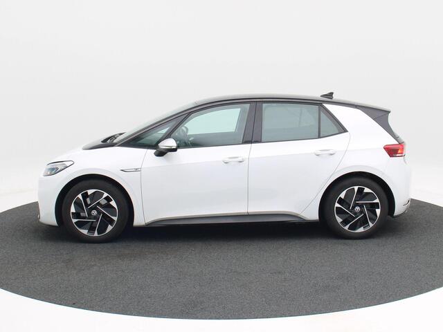Volkswagen ID.3 First 58 kWh 204 Pk | Adaptive Cruise | Zwarte Hemel | Stoelverwarming | Climate Control | LED | Sensoren | 18 Inch