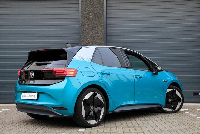 Volkswagen ID.3 Max First Edition | Vol optie!! | Panorama dak | Trekhaak | BTW voertuig | SOH 92%