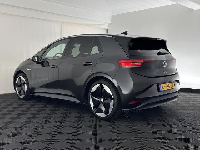 Volkswagen ID.3 First Max 58 kWh [ 3-Fase ] {SOH-87%} (INCL.BTW) *PANO | HEAD-UP | ADAPTIVE-CRUISE | FULL-LED | BLINDSPOT | CAMERA | KEYLESS | MICROFIBRE | AMBIENTLIGHT | NAVI-FULLMAP | DAB+ | ECC | HEATED-SPORTSEATS | DIGI-COCKPIT | 20"ALU*