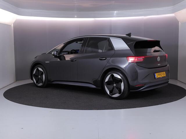 Volkswagen ID.3 First Max 58 kWh 204 pk | Navigatie | Panoramadak | Parkeersensoren | Achteruitrijcamera | Stoelverwarming |