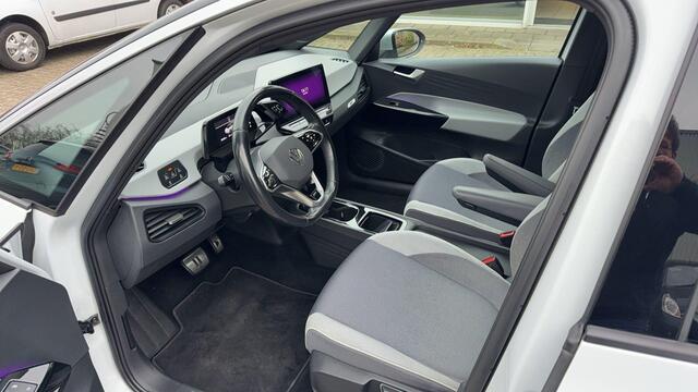 Volkswagen ID.3 First 58 kWh Plus BTW /LED