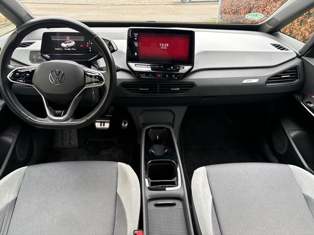 Volkswagen ID.3 First Plus 58 kWh / AUTOMAAT / NAVI / INCL BTW