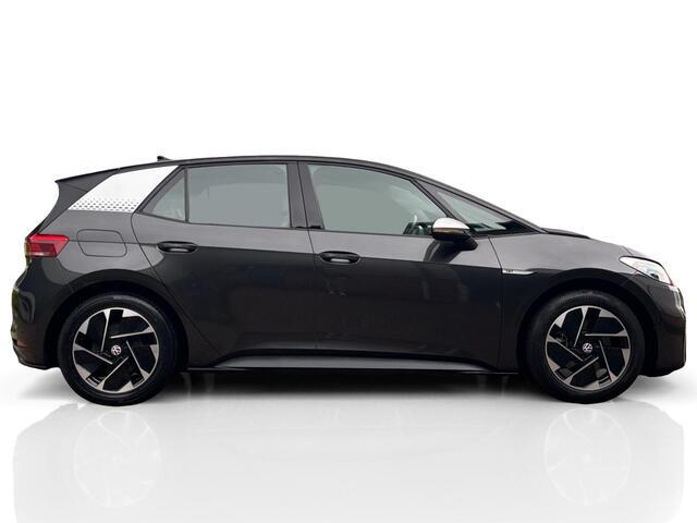 Volkswagen ID.3 First 204 PK 58 kWh ? Trekhaak ? Stuurverwarming ? 18 inch