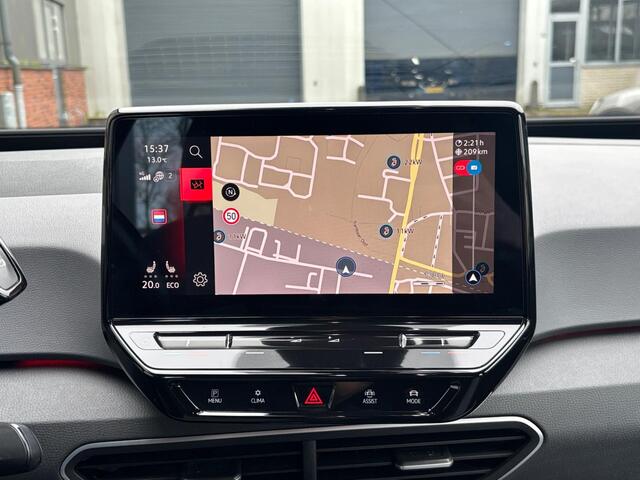 Volkswagen ID.3 First 204 PK 58 kWh ? Trekhaak ? Stuurverwarming ? 18 inch