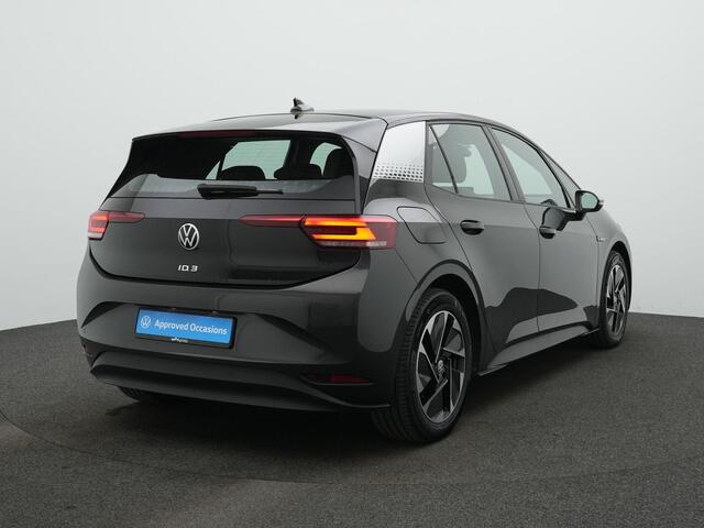 Volkswagen ID.3 First 58 kWh 204 pk | Stuur-/stoelverwarming | Navigatie | Adaptive Cruise | Parkeersensoren voor/achter