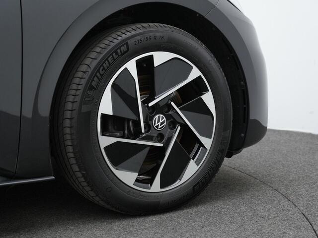 Volkswagen ID.3 First 58 kWh 204 pk | Stuur-/stoelverwarming | Navigatie | Adaptive Cruise | Parkeersensoren voor/achter