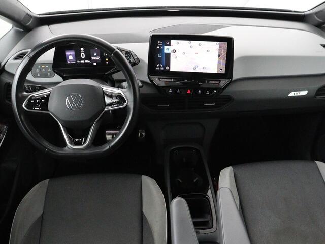 Volkswagen ID.3 First Plus 58 kWh | SOH 90% | Stoel & stuurverwarming | Camera | Adaptive cruise | Sfeerverlichting | Carplay | Navigatie | Keyless | Matrix LED